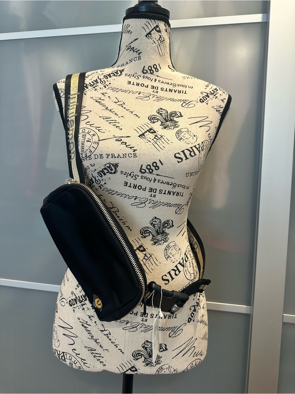 Black Crossbody Belt Bag - Minimal Everyday Carry Lululemon